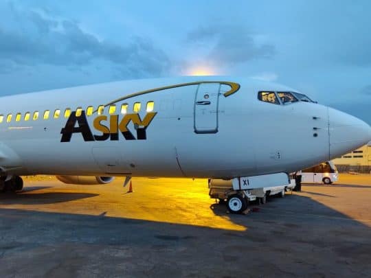 ASKY Airlines Boeing 737-800