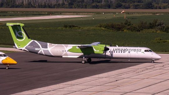UmzaXpress branded Dash 8-400 aircraft