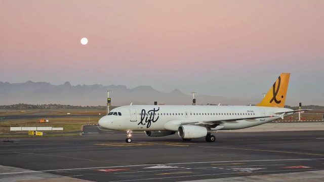LIFT Airline A320-200