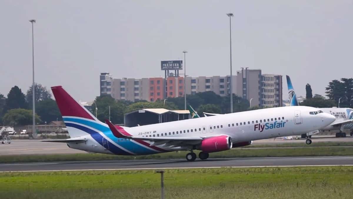 FlySafair Boeing 737