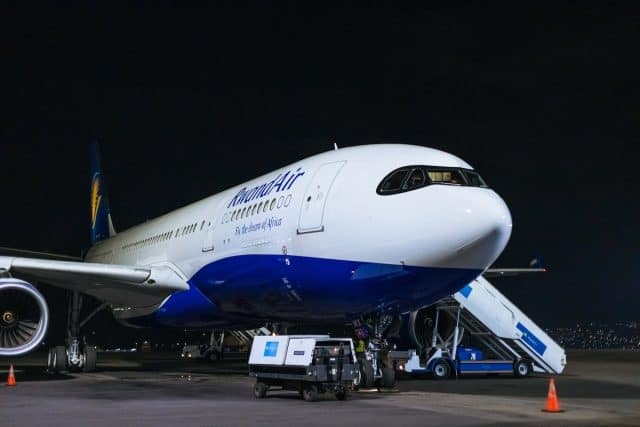 RwandAir A330-200