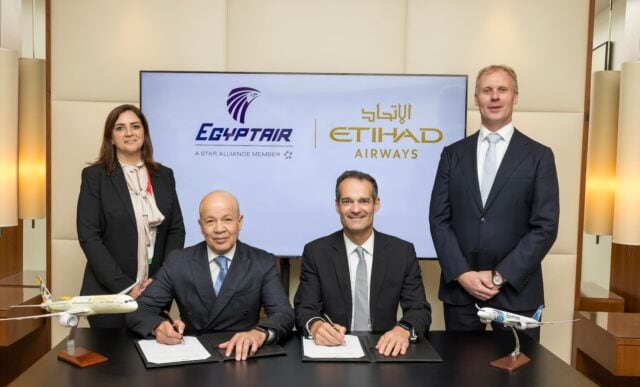 Etihad Airways and Egyptair sign MoU.