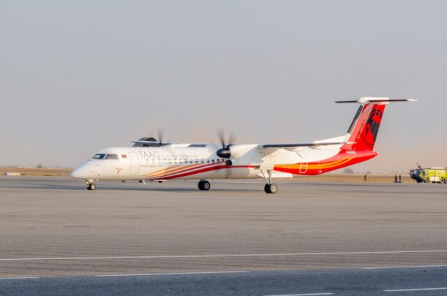 TAAG Angola's Dash 8