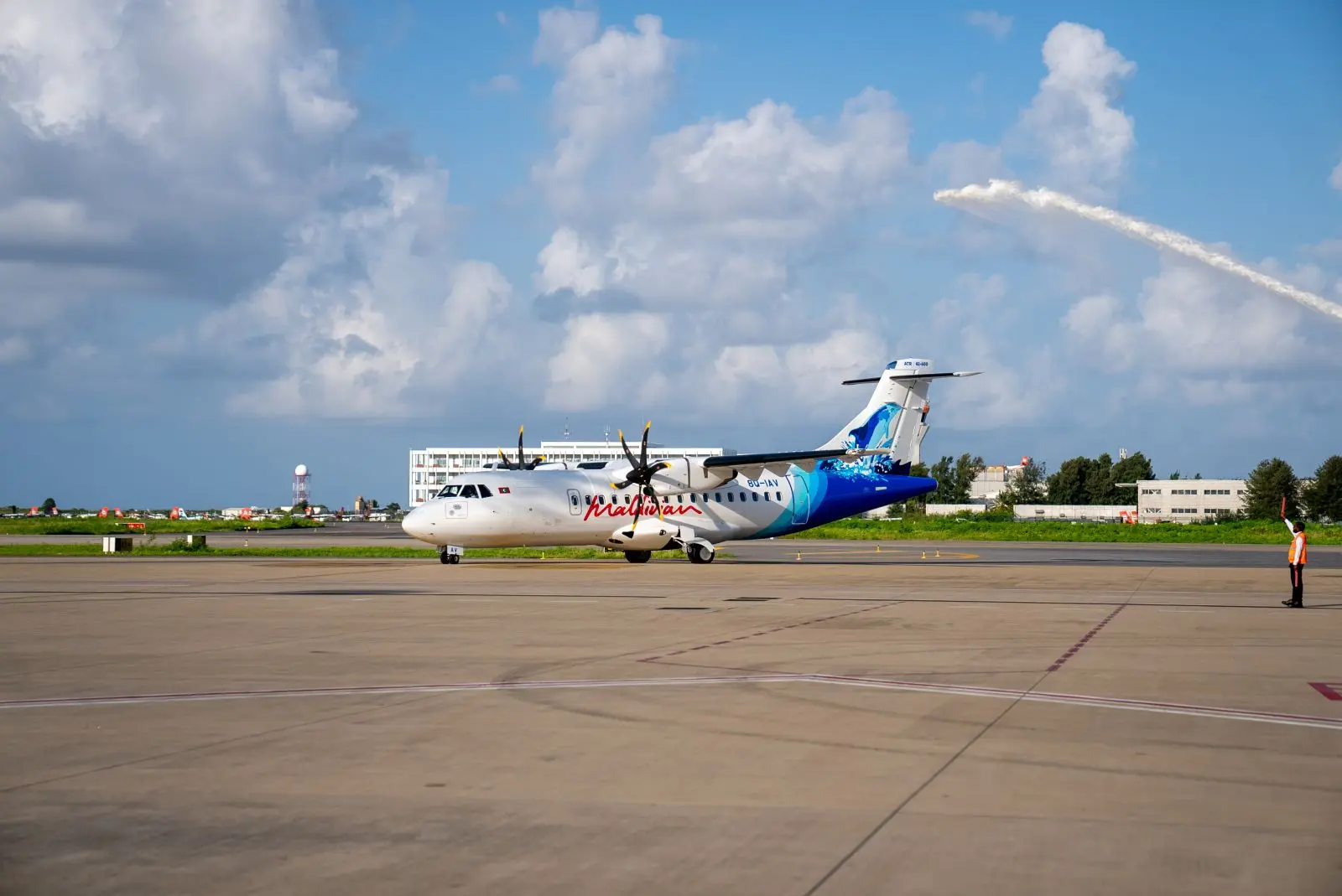 Maldivian ATR 42-500